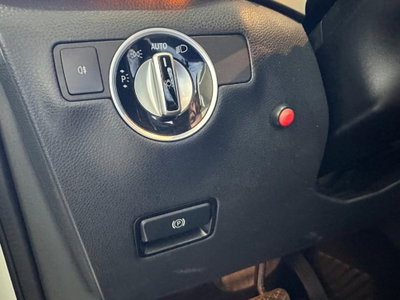 Mercedes-Benz Classe B 200 d Premium (19)