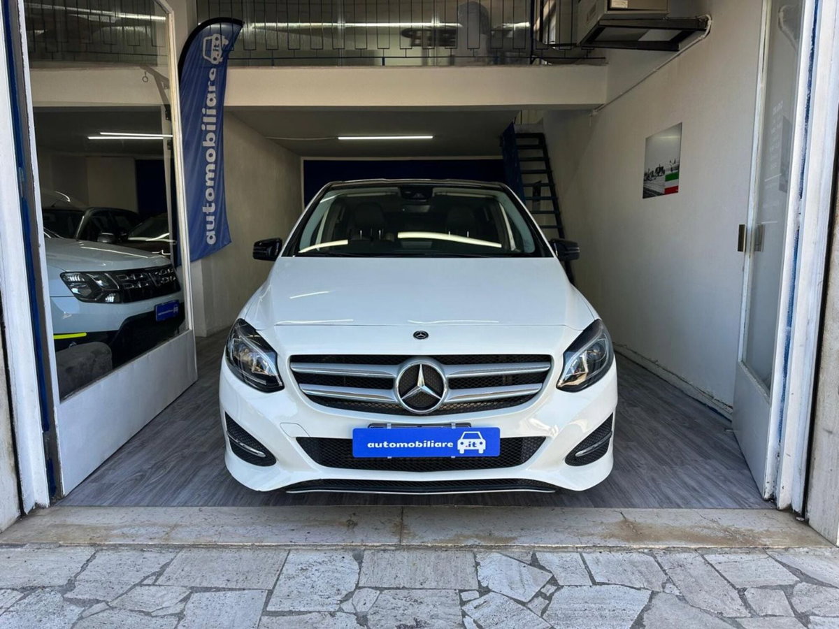 Mercedes-Benz Classe B 200 d Premium (2)