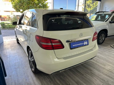 Mercedes-Benz Classe B 200 d Premium (4)
