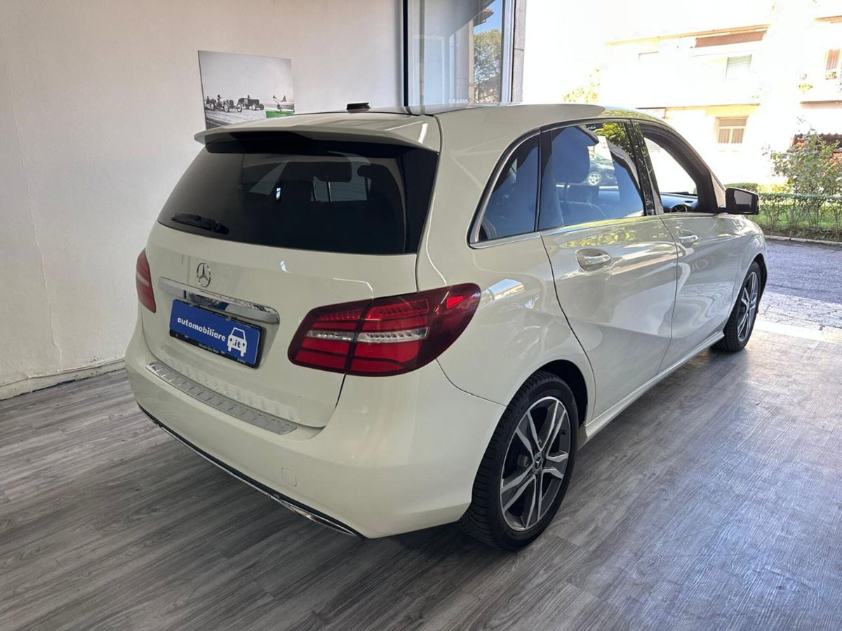 Mercedes-Benz Classe B 200 d Premium (6)