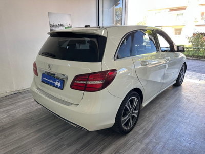 Mercedes-Benz Classe B 200 d Premium (6)