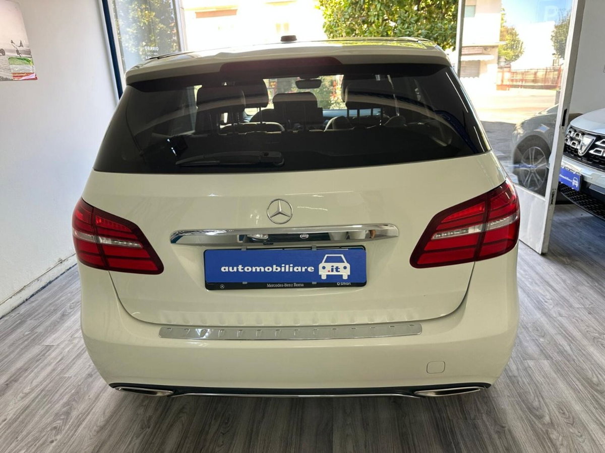 Mercedes-Benz Classe B 200 d Premium (7)