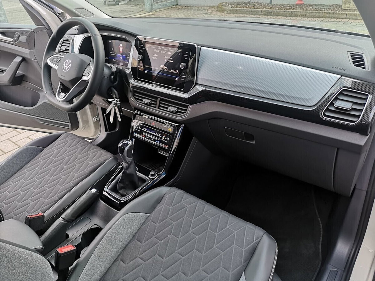 Volkswagen T-Cross 1.0 tsi Life 95cv (9)