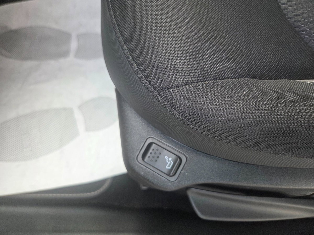 Jeep Renegade 1.6 Mjt 130 CV Limited (16)