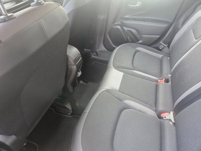 Jeep Renegade 1.6 Mjt 130 CV Limited (8)