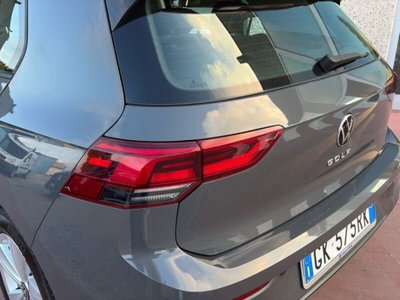 Volkswagen Golf 2.0 tdi Life 115cv (10)