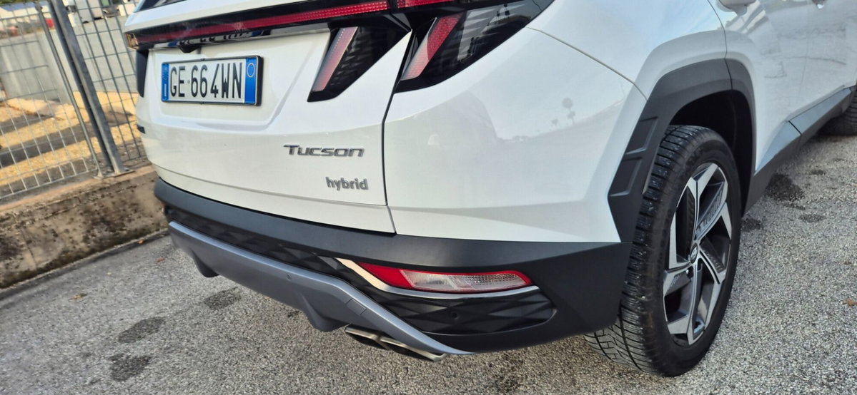 Hyundai Tucson 1.6 hev Exellence 4wd auto (14)