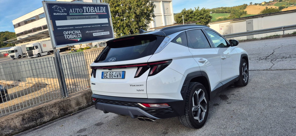 Hyundai Tucson 1.6 hev Exellence 4wd auto (4)