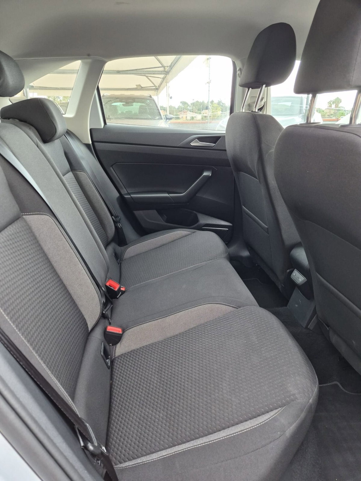 Volkswagen Taigo 1.0 tsi Life 115cv (12)