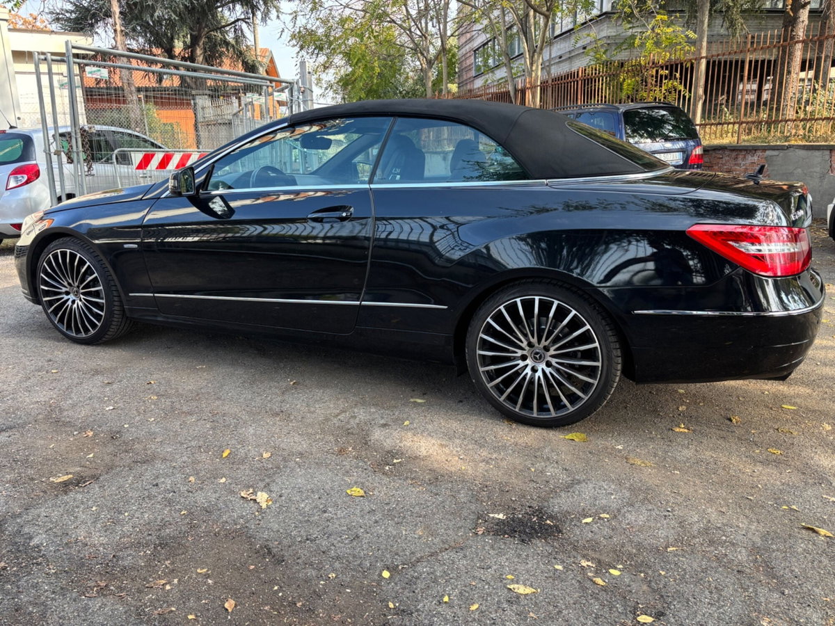 Mercedes-Benz Classe E Cabrio 200 CGI Cabrio BlueEFFICIENCY Avantgarde (7)