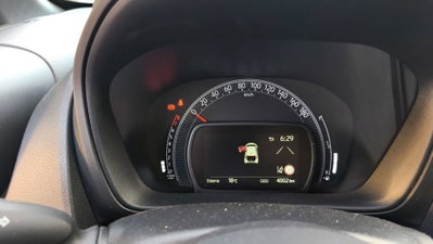 Toyota Aygo X 1.0 VVT-i 72 CV 5p. Undercover S-CVT (8)