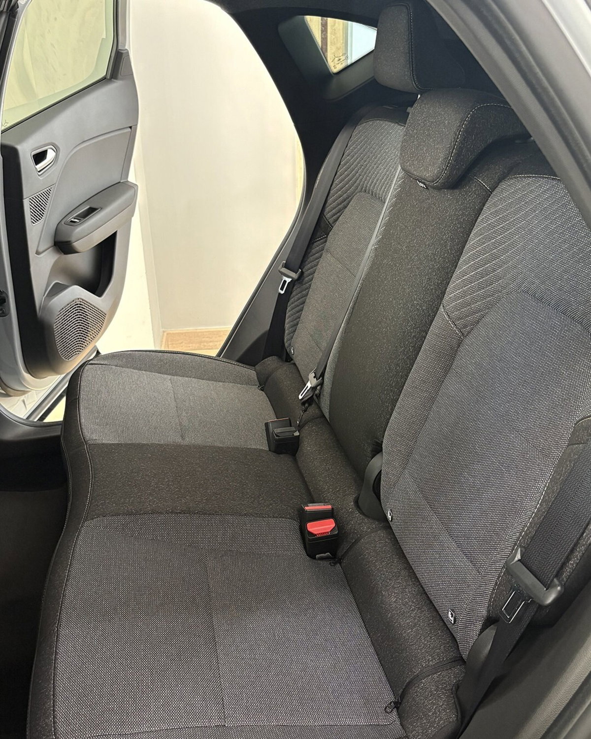 Renault Captur 1.2 eco-g Techno 120cv (6)