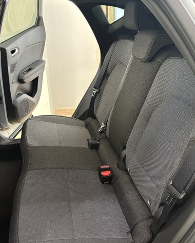 Renault Captur 1.2 eco-g Techno 120cv (6)