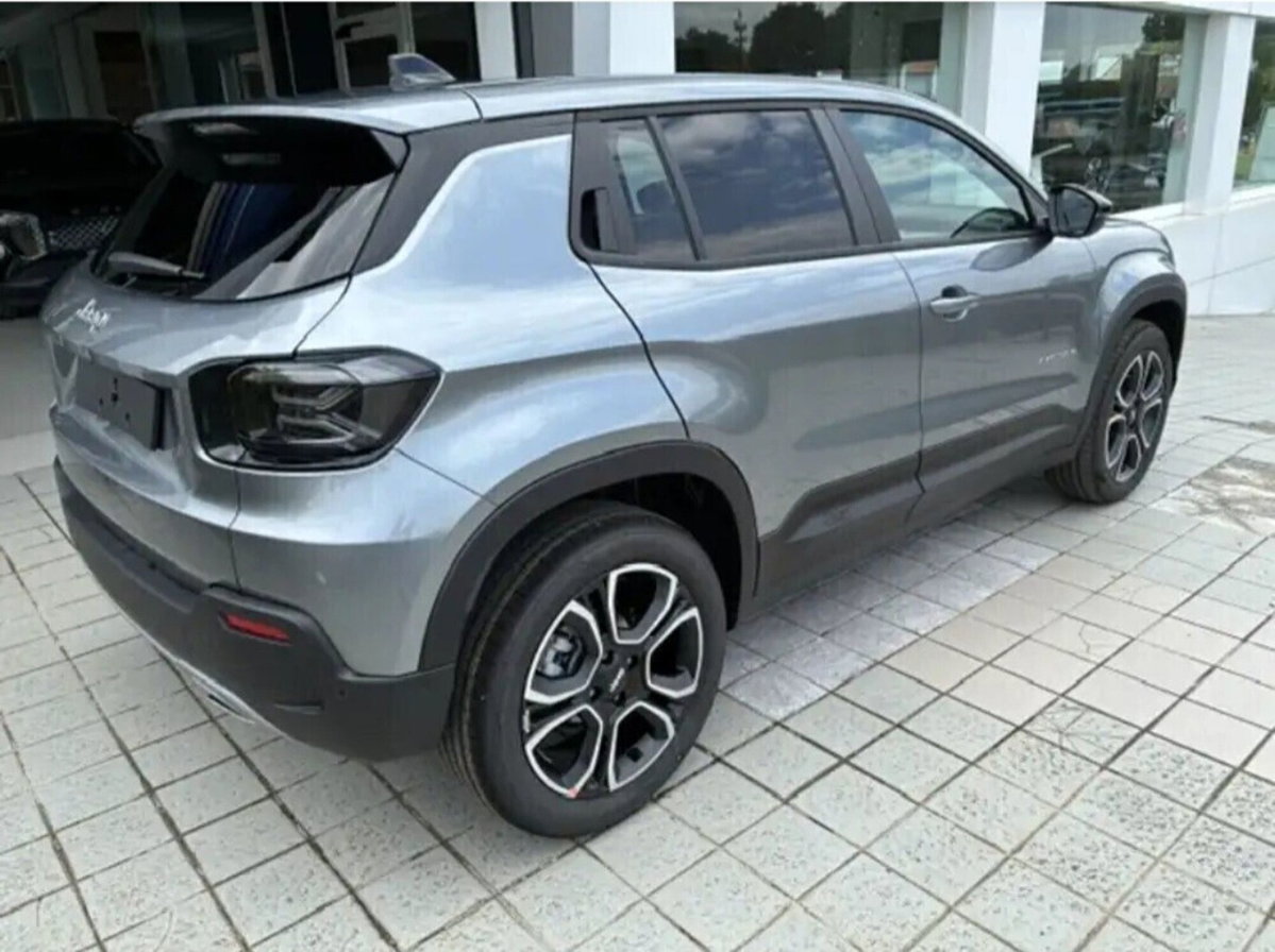 Jeep Avenger 1.2 turbo Summit fwd 100cv (2)
