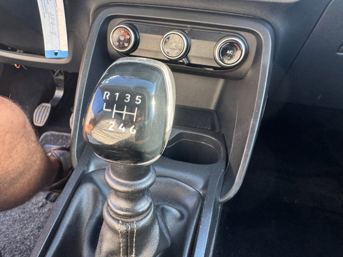 Citroen C3 1.2 turbo Max 100cv s&s (15)