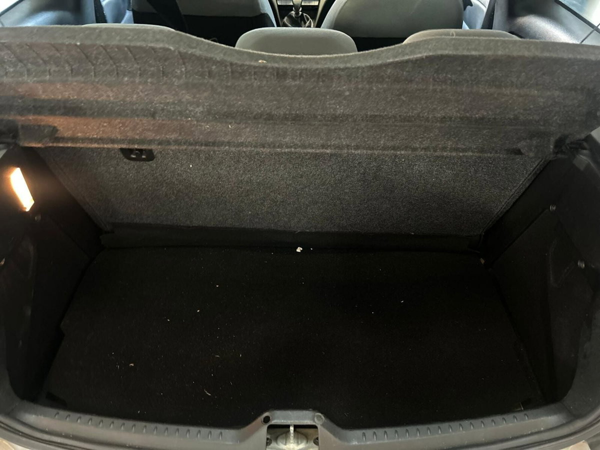 Lancia Ypsilon 1.2 Argento (11)