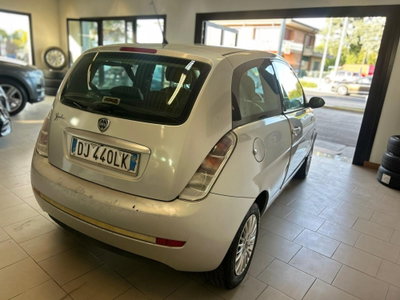 Lancia Ypsilon 1.2 Argento (4)