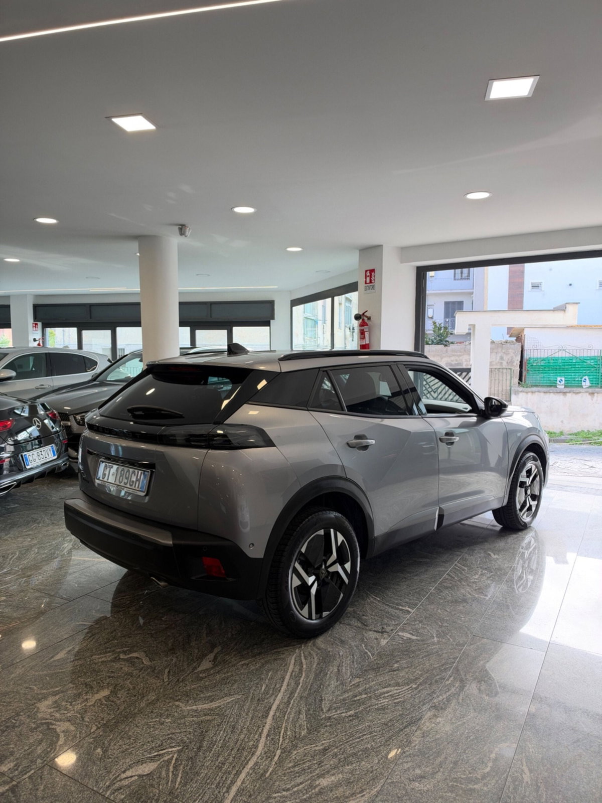 Peugeot 2008 BlueHDi 130 S&S EAT8 Allure Pack (7)