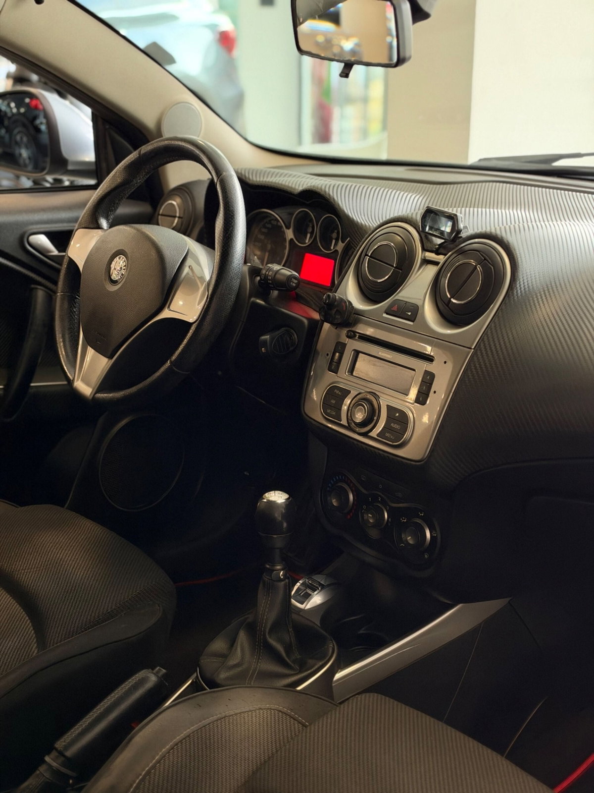 Alfa Romeo MiTo 1.6 JTDm 16V Distinctive Premium Pack (12)