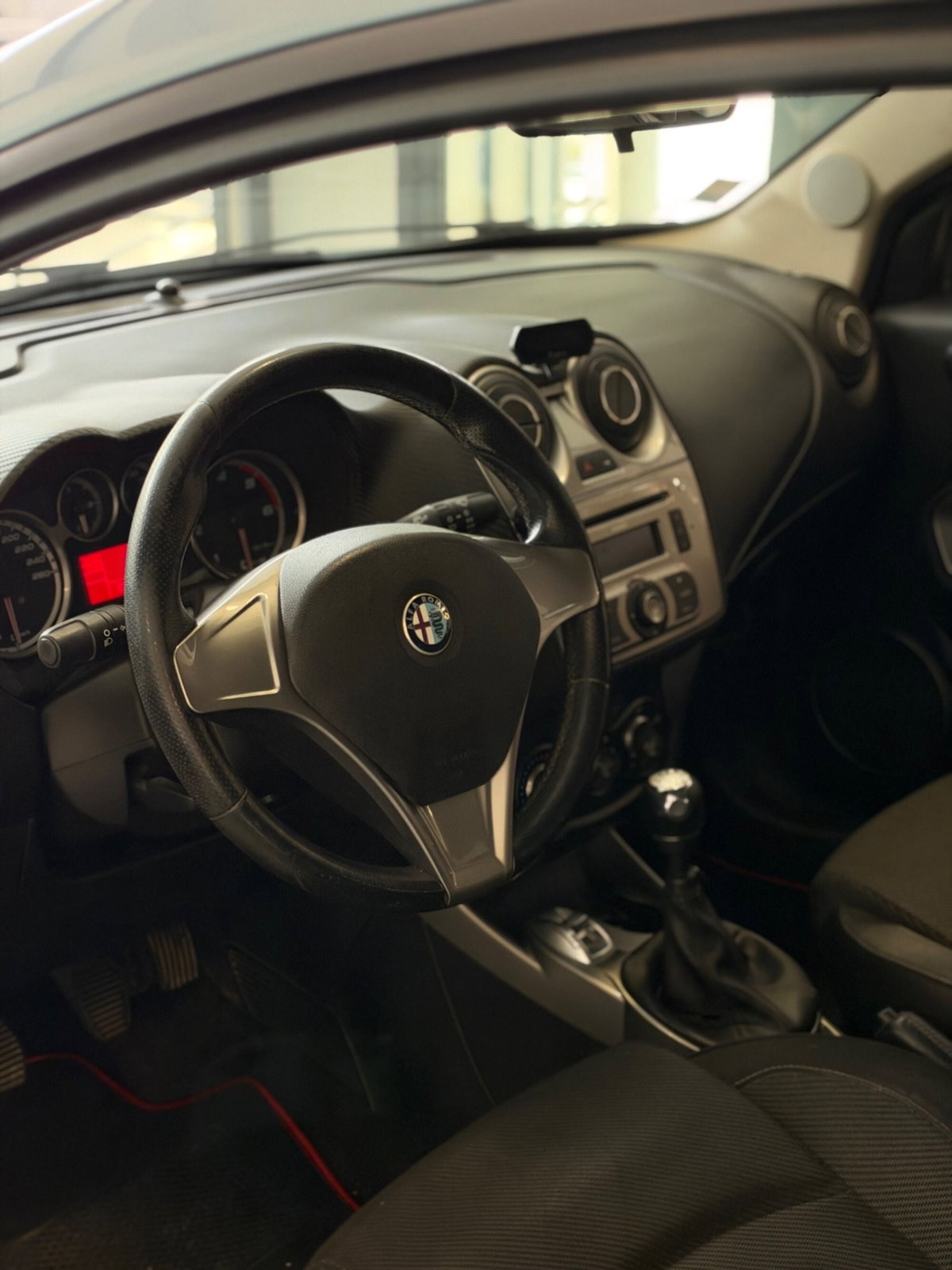 Alfa Romeo MiTo 1.6 JTDm 16V Distinctive Premium Pack (9)