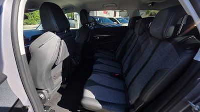 Peugeot 5008 BlueHDi 130 S&S Allure (11)