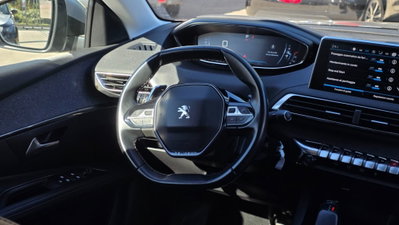 Peugeot 5008 BlueHDi 130 S&S Allure (18)