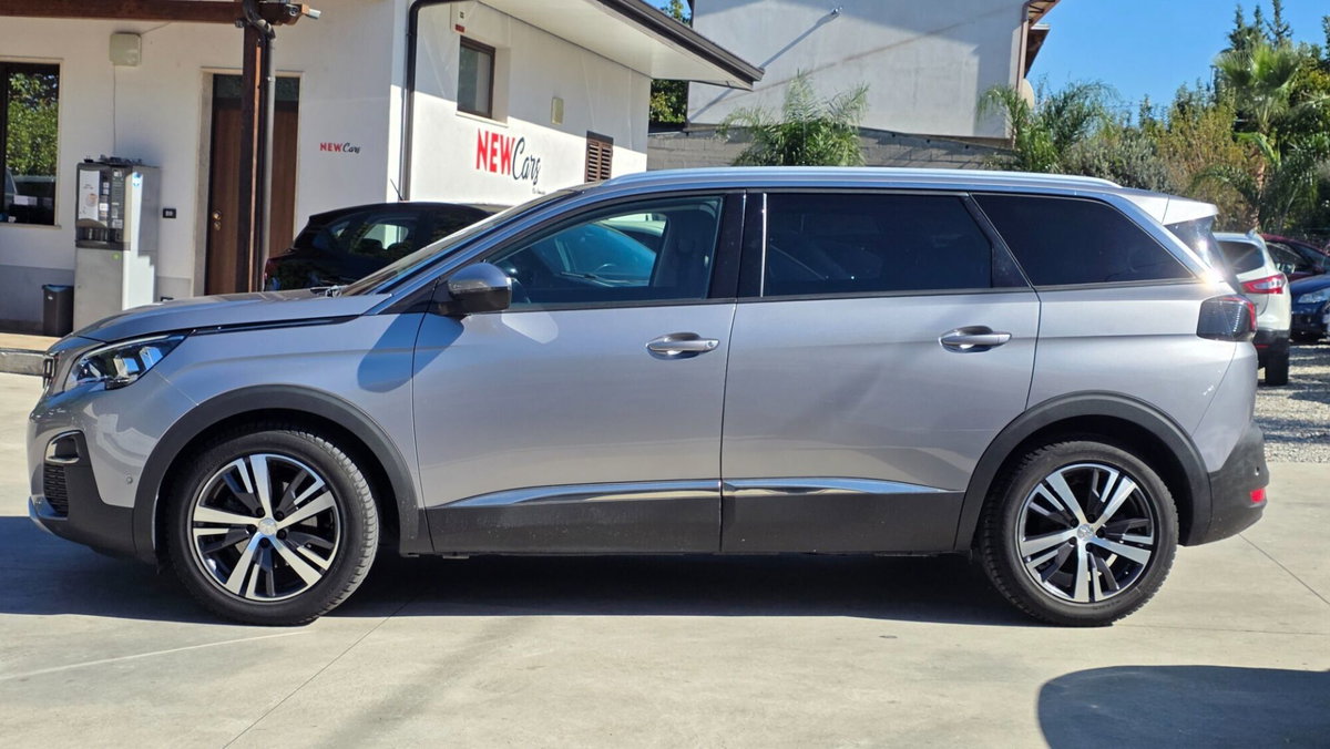 Peugeot 5008 BlueHDi 130 S&S Allure (5)