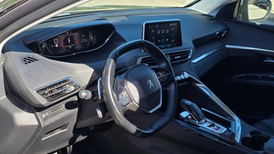 Peugeot 5008 BlueHDi 130 S&S Allure (9)