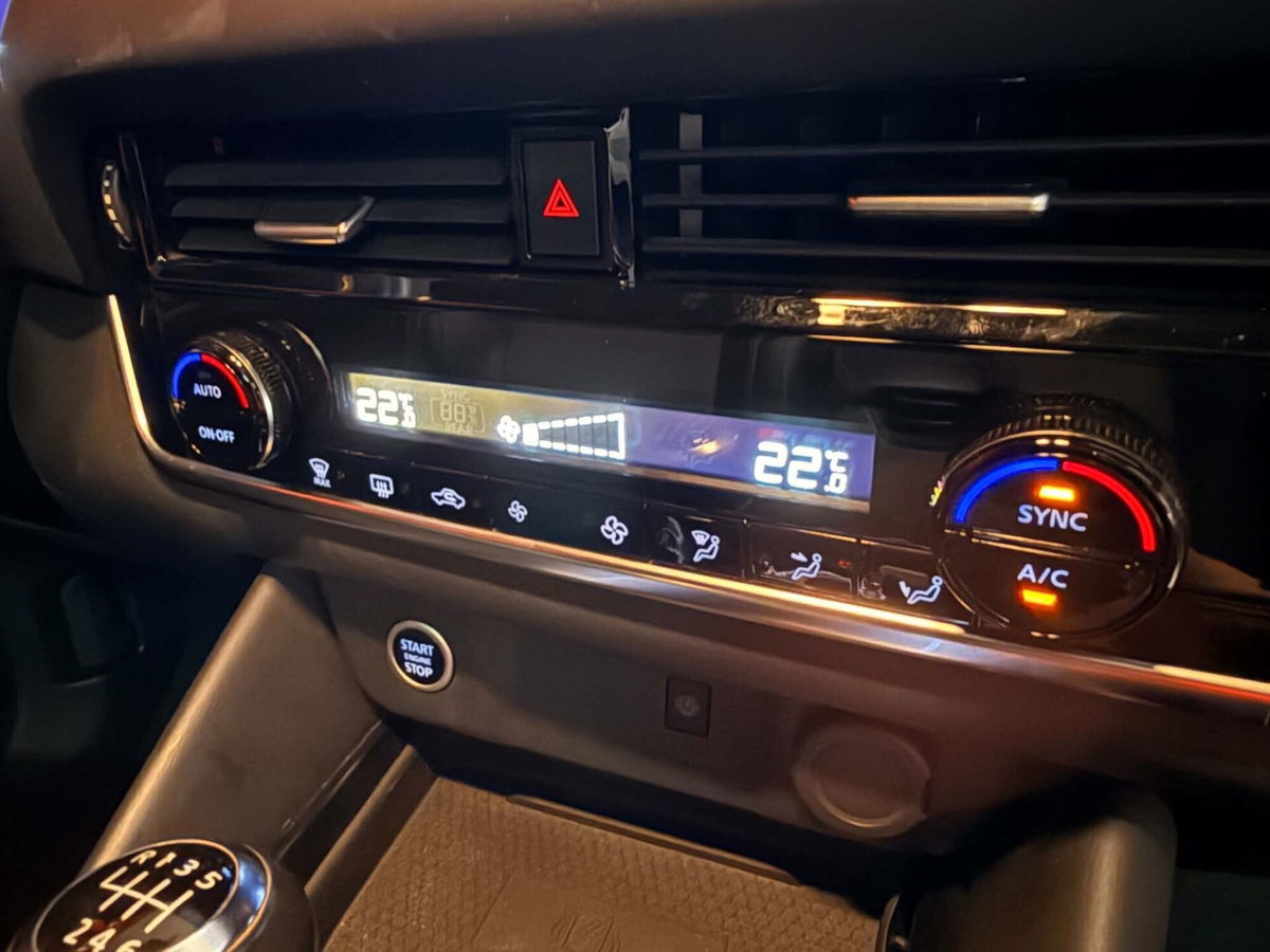 Nissan Qashqai 1.3 mhev Tekna 2wd 140cv (4)