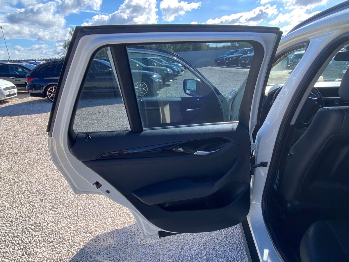 BMW X1 xDrive20d Futura (10)