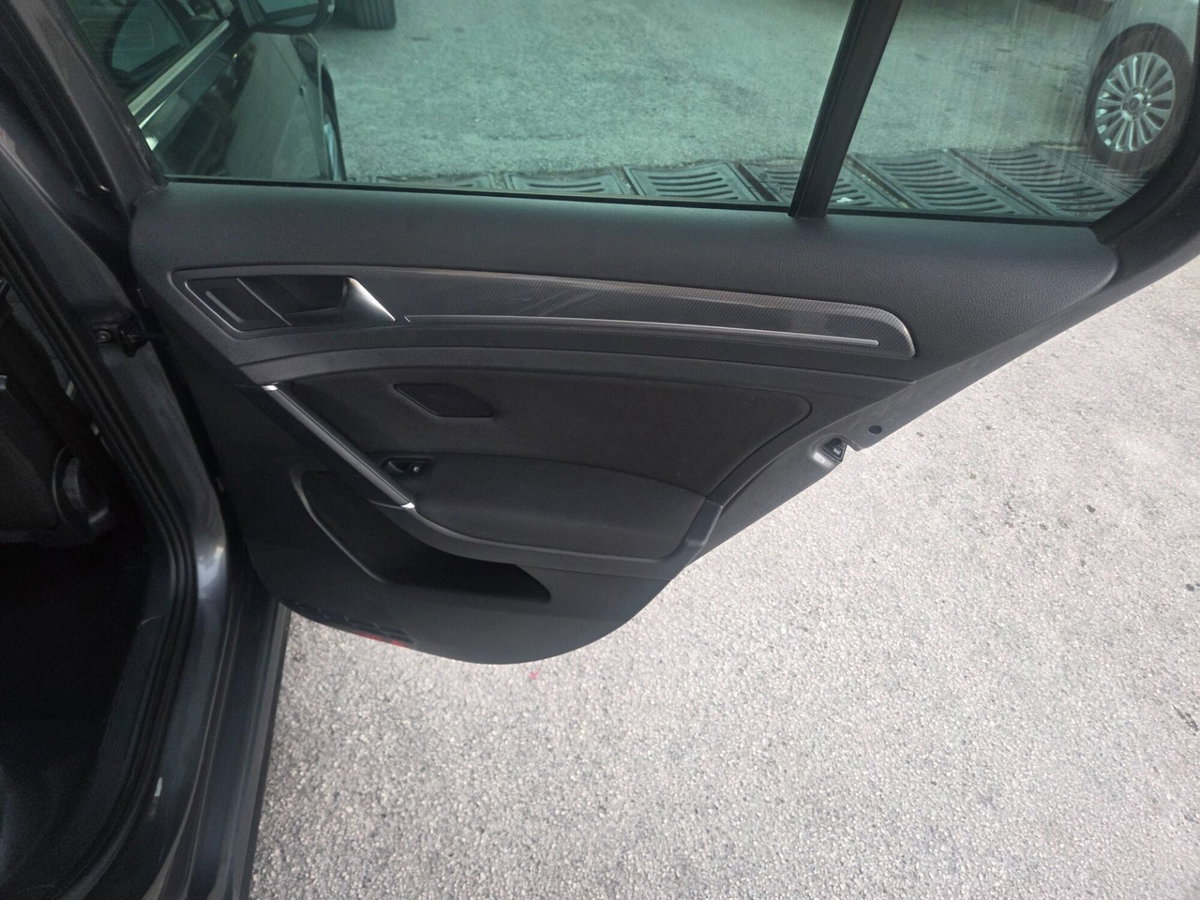 Volkswagen Golf 2.0 TDI 5p. Highline BlueMotion Technology (20)