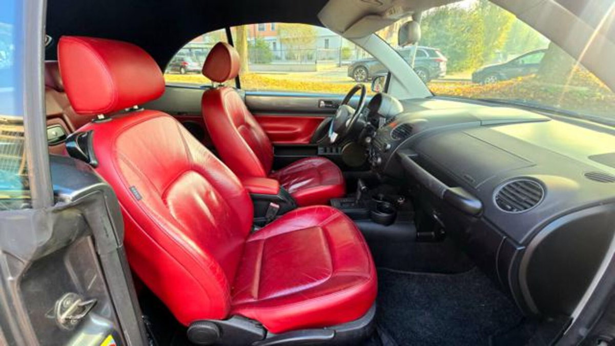 Volkswagen New Beetle Cabrio aut. (19)