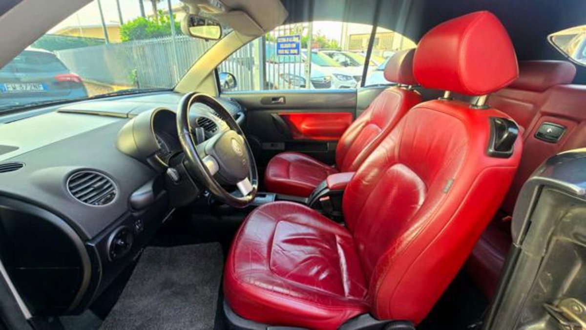 Volkswagen New Beetle Cabrio aut. (20)