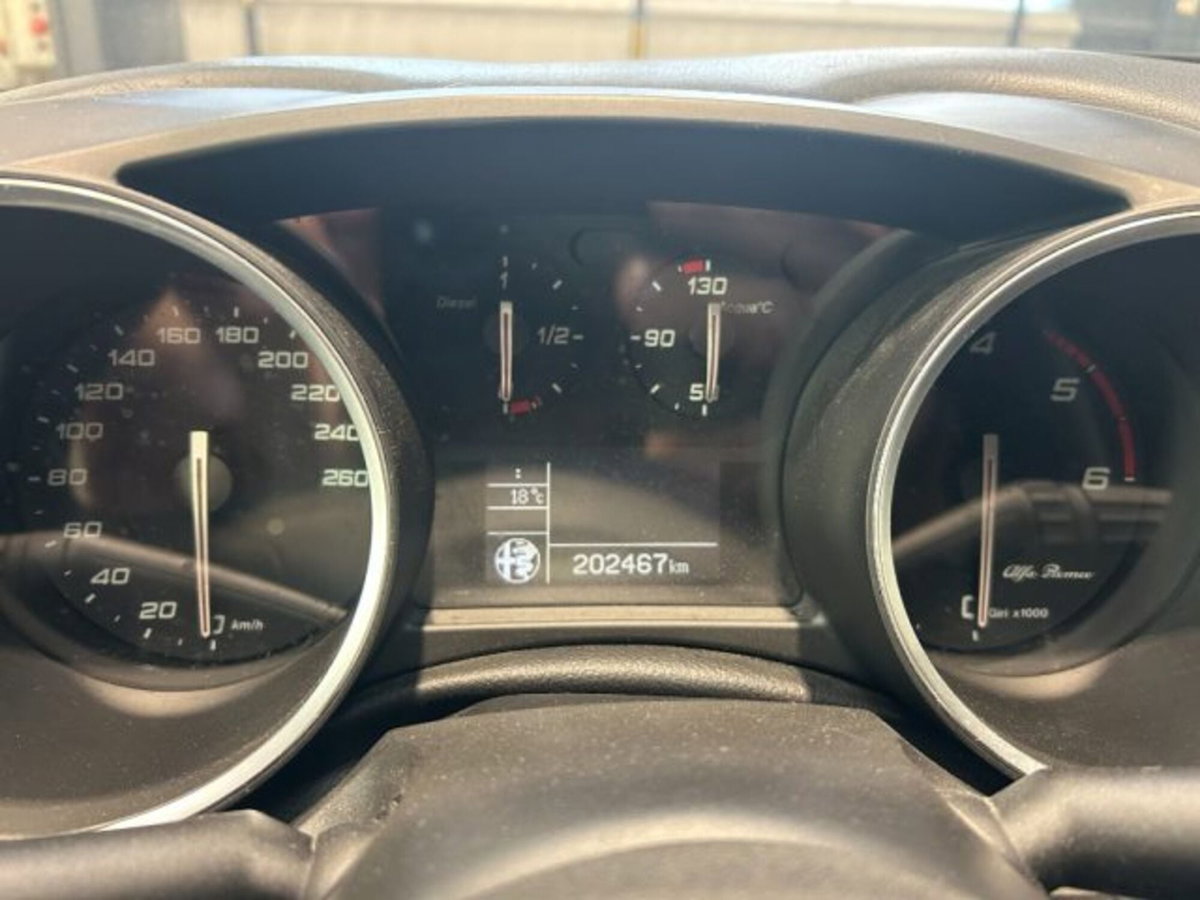 Alfa Romeo Giulietta 1.6 JTDm Business 120cv (6)