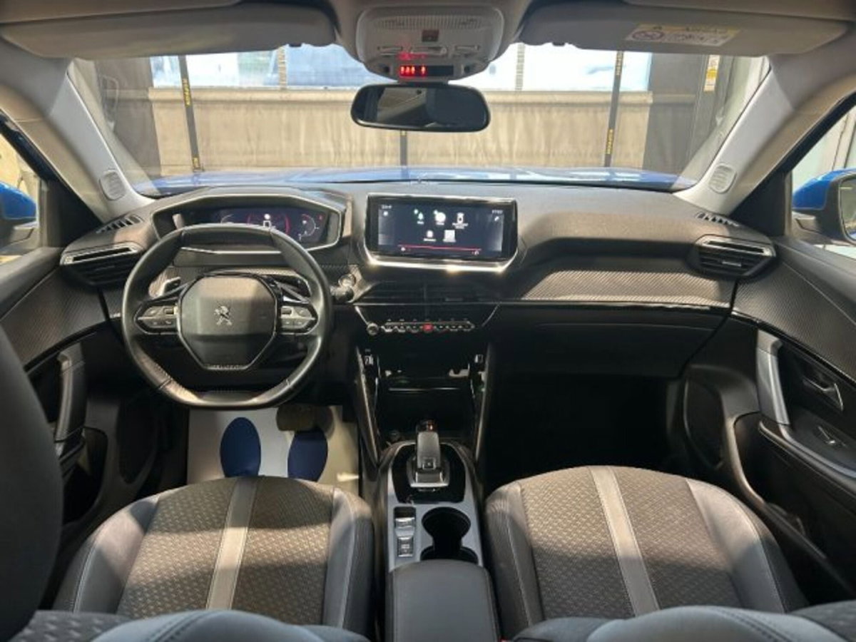 Peugeot 2008 BlueHDi 130 S&S EAT8 Allure Pack (19)