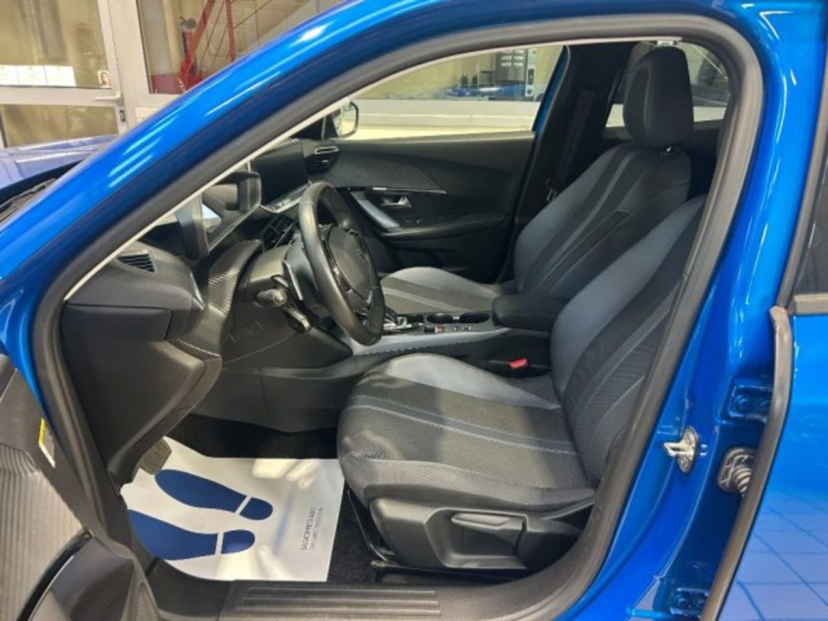 Peugeot 2008 BlueHDi 130 S&S EAT8 Allure Pack (7)
