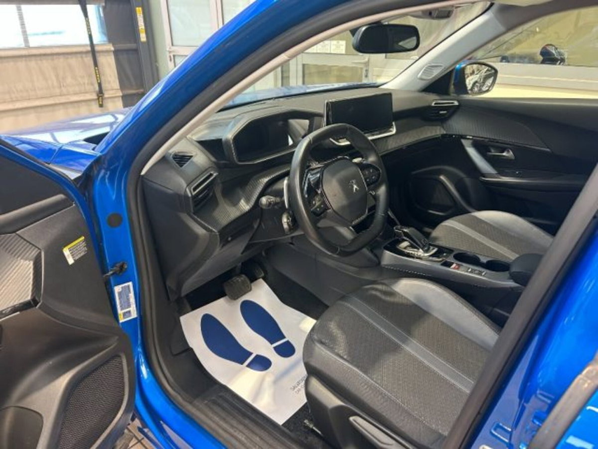 Peugeot 2008 BlueHDi 130 S&S EAT8 Allure Pack (8)