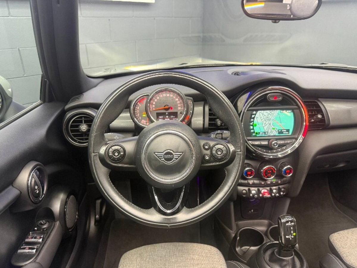 MINI Mini Cabrio 1.5 Cooper D Boost Cabrio (15)