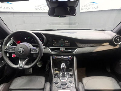 Alfa Romeo Giulia 2.9 V6 Quadrifoglio 520cv auto (10)