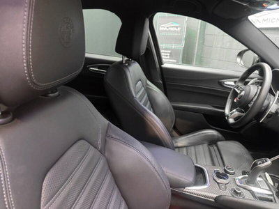 Alfa Romeo Giulia 2.9 V6 Quadrifoglio 520cv auto (11)