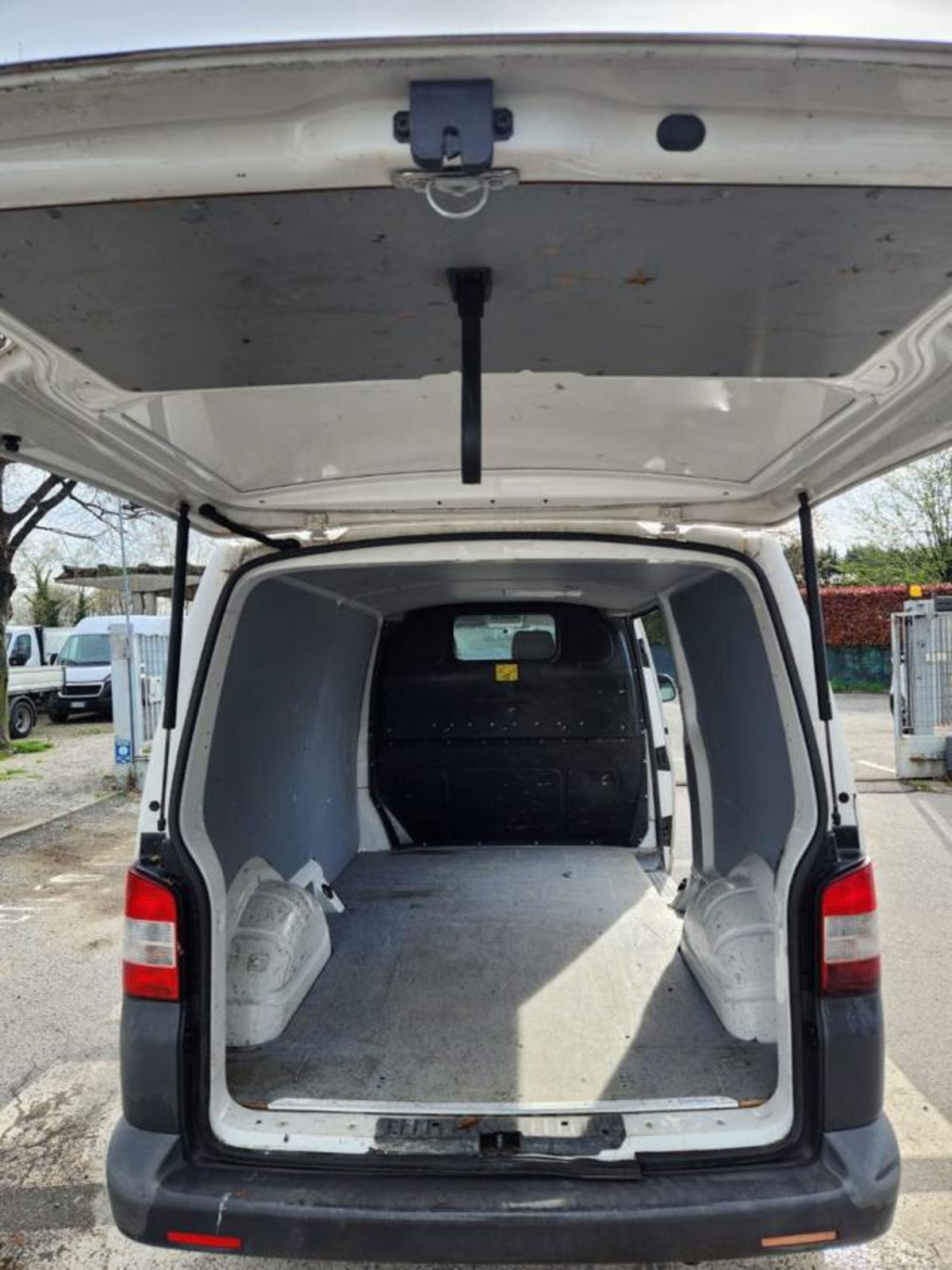Volkswagen Veicoli Commerciali Transporter Furgone 2.0 TDI 140CV PC Kombi (7)