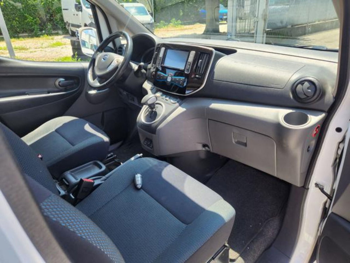 Nissan e-NV200 EV Bus Business 7 posti (11)
