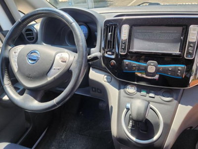 Nissan e-NV200 EV Bus Business 7 posti (12)