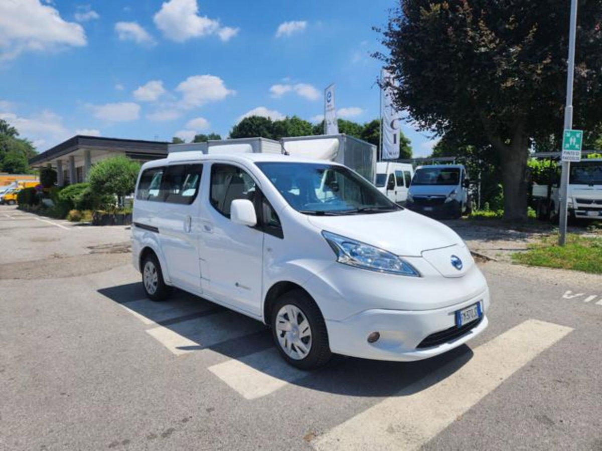 Nissan e-NV200 EV Bus Business 7 posti (2)