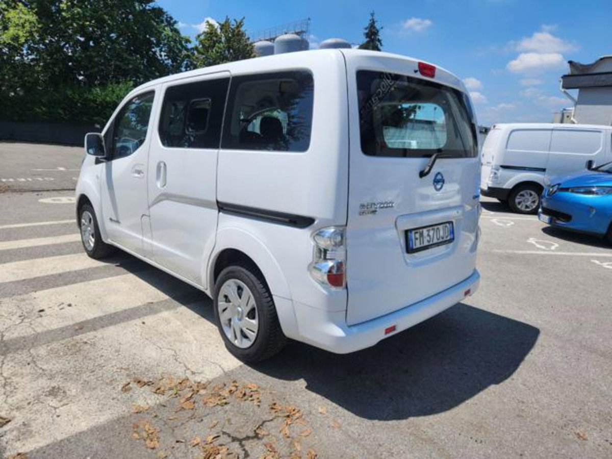 Nissan e-NV200 EV Bus Business 7 posti (4)