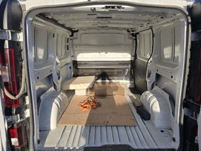 Renault Trafic Furgone T27 2.0 dCi 110CV PC-TN Furgone Ice Plus (8)