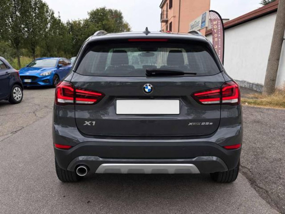 BMW X1 xDrive25e Business Advantage (4)