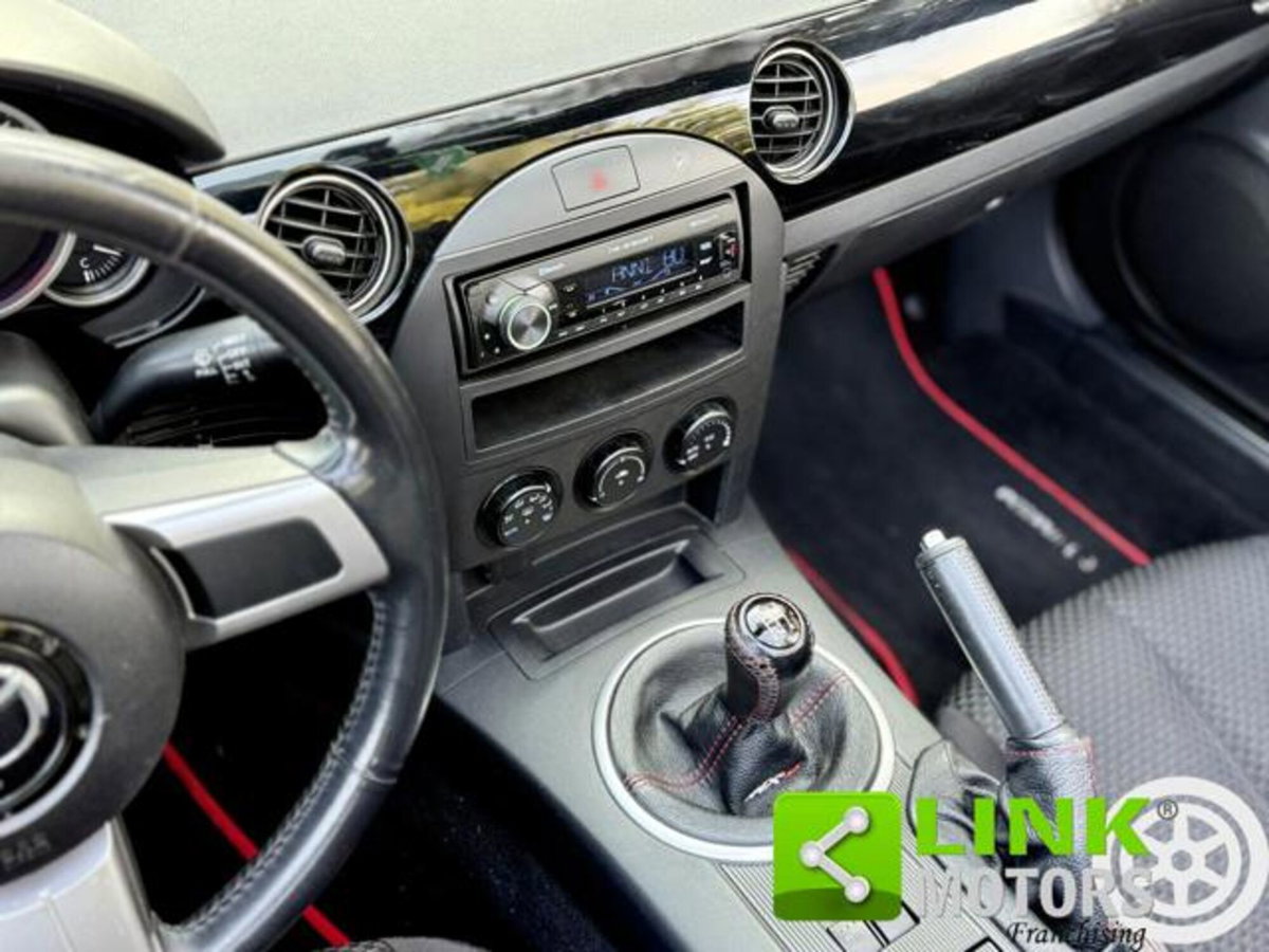 Mazda MX-5 Roadster 1.8L Fire (18)