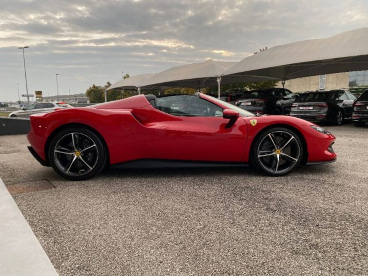 Ferrari 296 Spider 3.0 GTS (8)