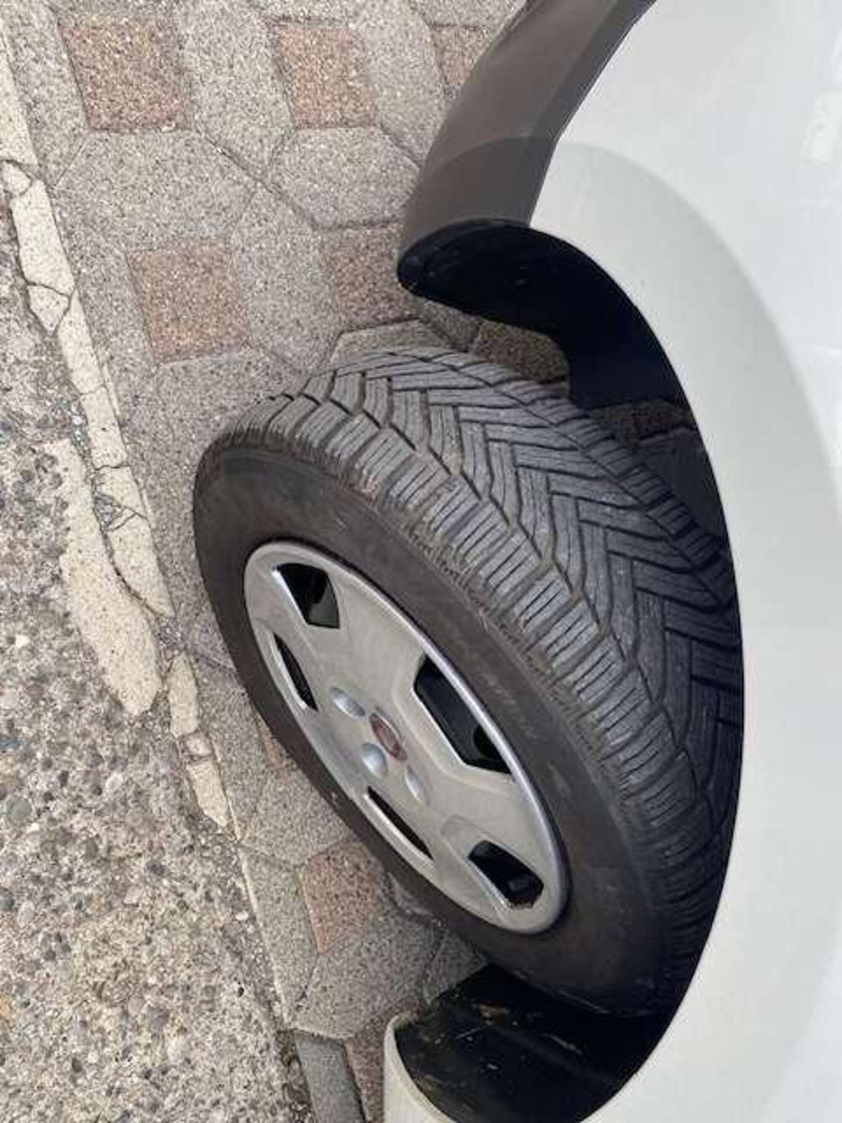 Fiat Fiorino Furgone cargo 1.3 mjt 95cv SX (9)